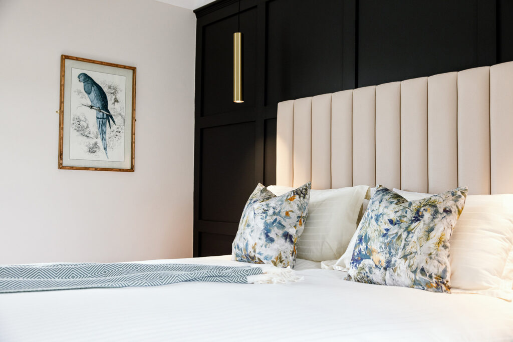 Bedrooms & Bathroom